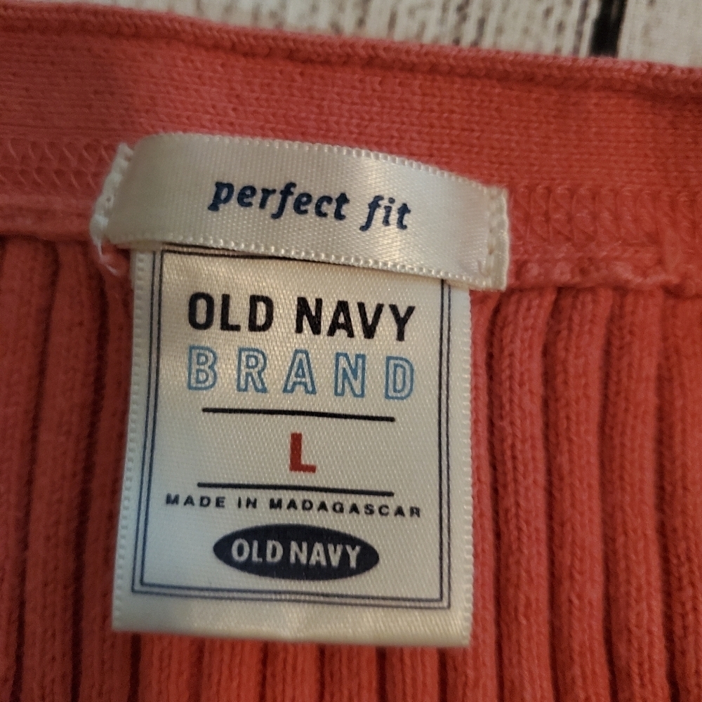 Old Navy Fitted Top - Picture 6 of 9